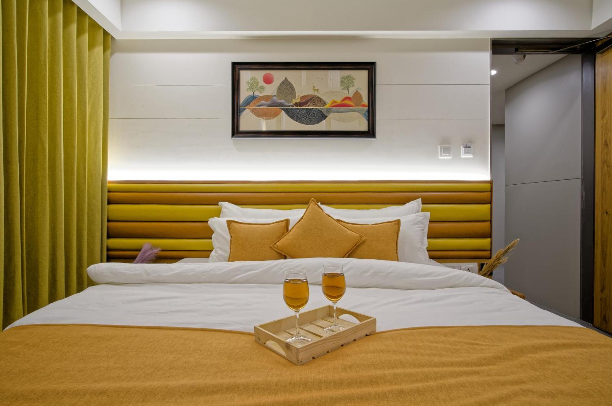 Hotel Lake Point Ahmedabad Luaran gambar