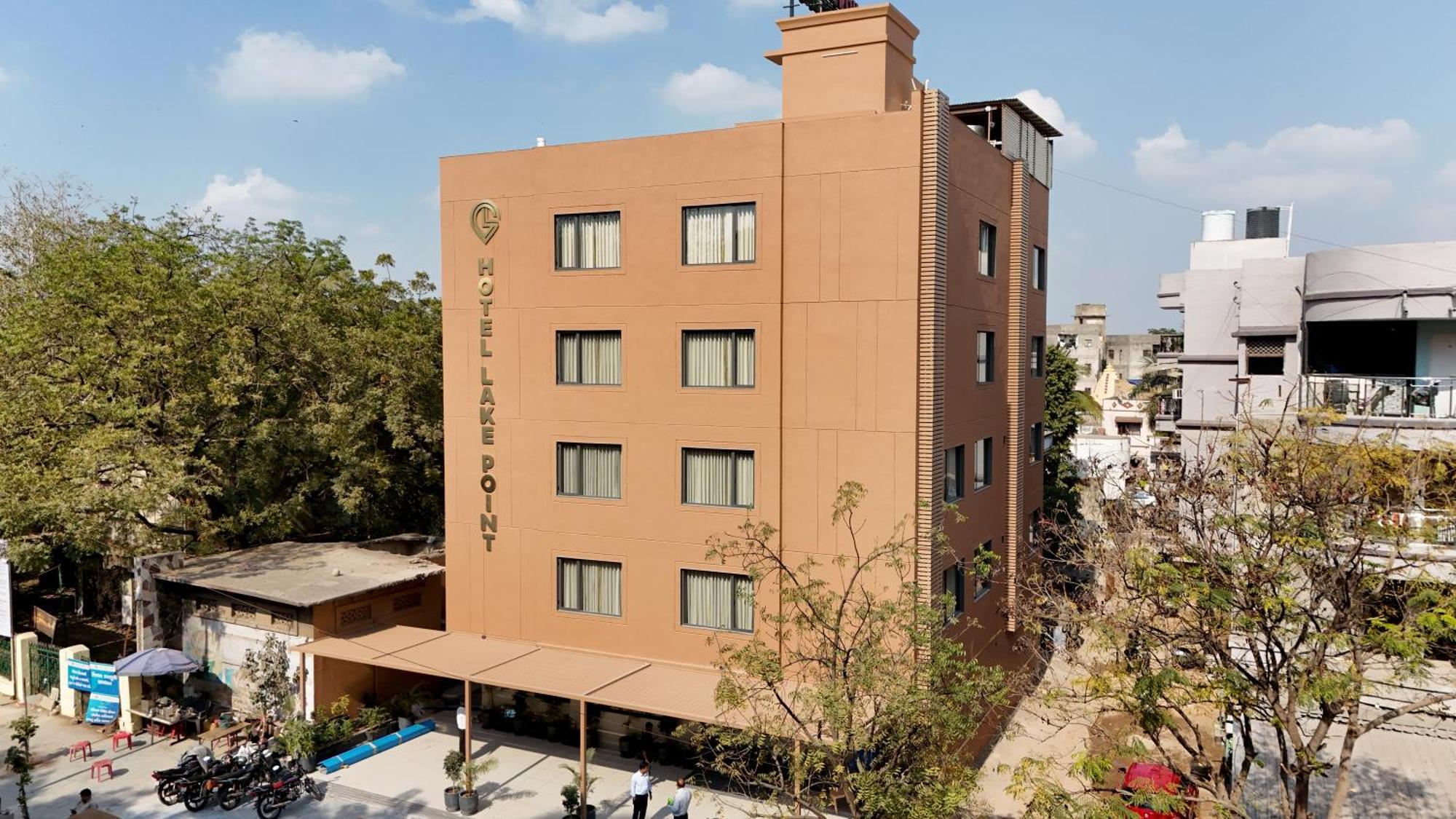Hotel Lake Point Ahmedabad Luaran gambar